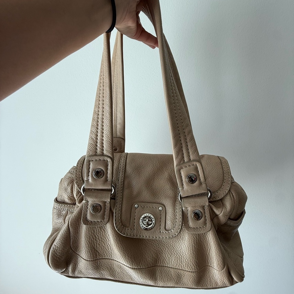 Marc by Marc Jacobs Beige Pebbled Leather Shoulder Bag with Turn-Lock